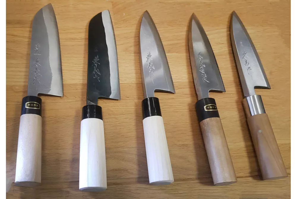Набор необходимых японских ножей для вашей кухни