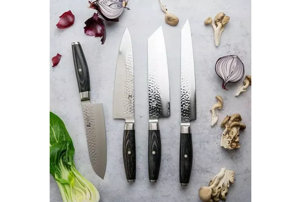 Як обрати ідеальний японський ніж із дамаської сталі для домашньої кухні?