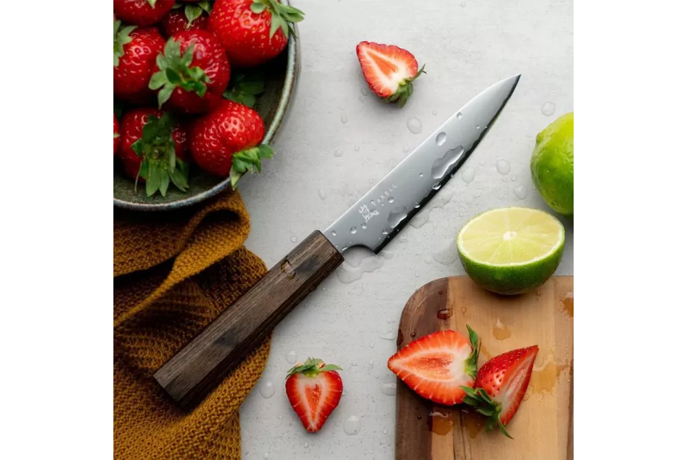 Ергономіка японських ножів Yaxell на професійній кухні